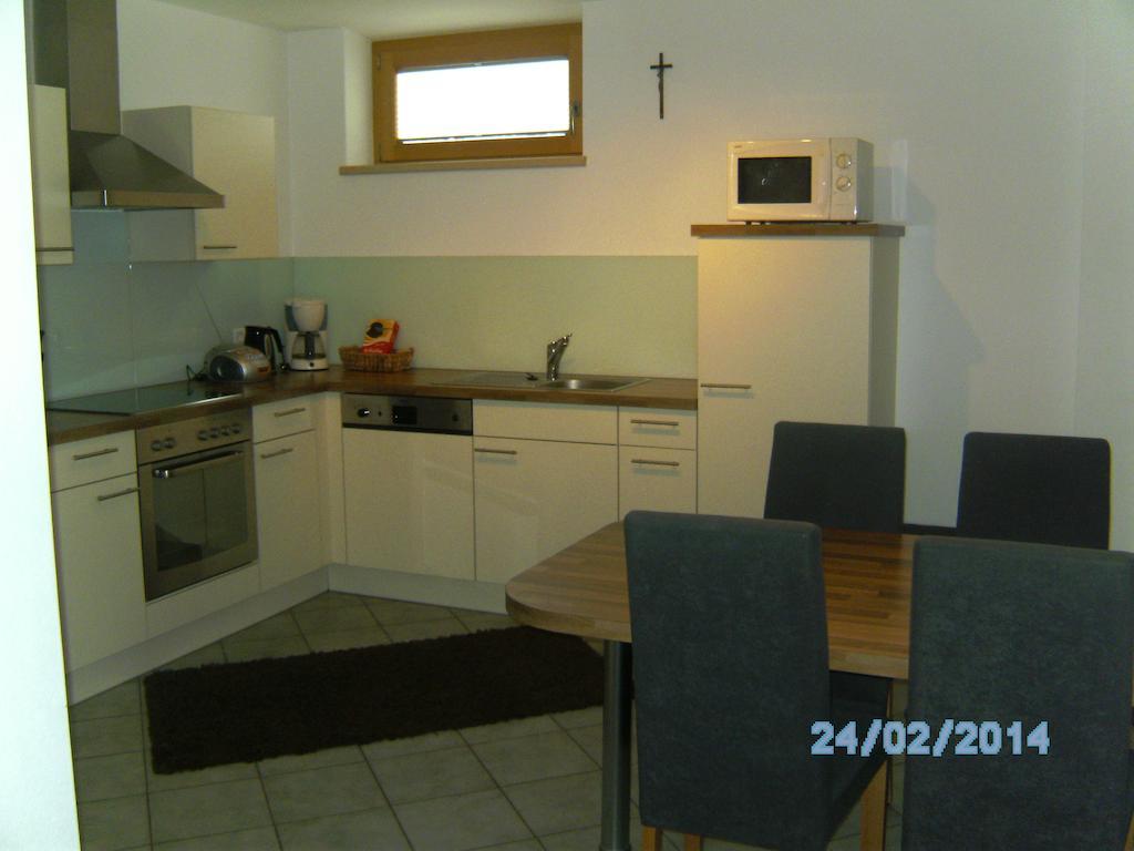 Ferienwohnung Gruber Fügen Szoba fotó