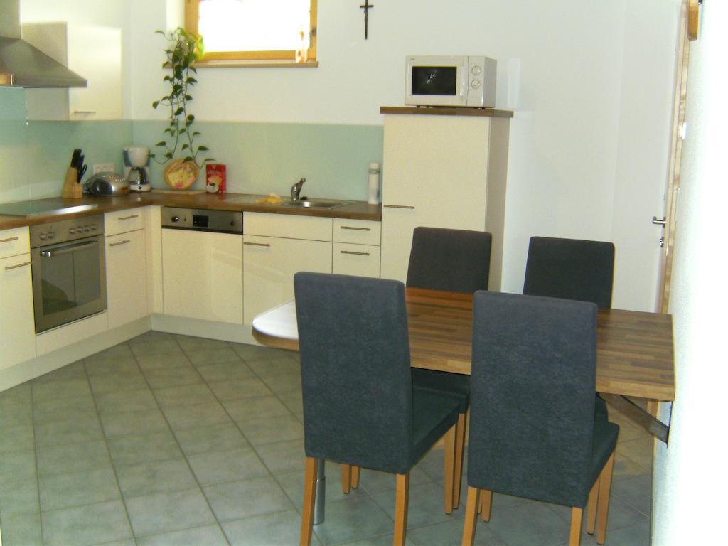 Ferienwohnung Gruber Fügen Szoba fotó
